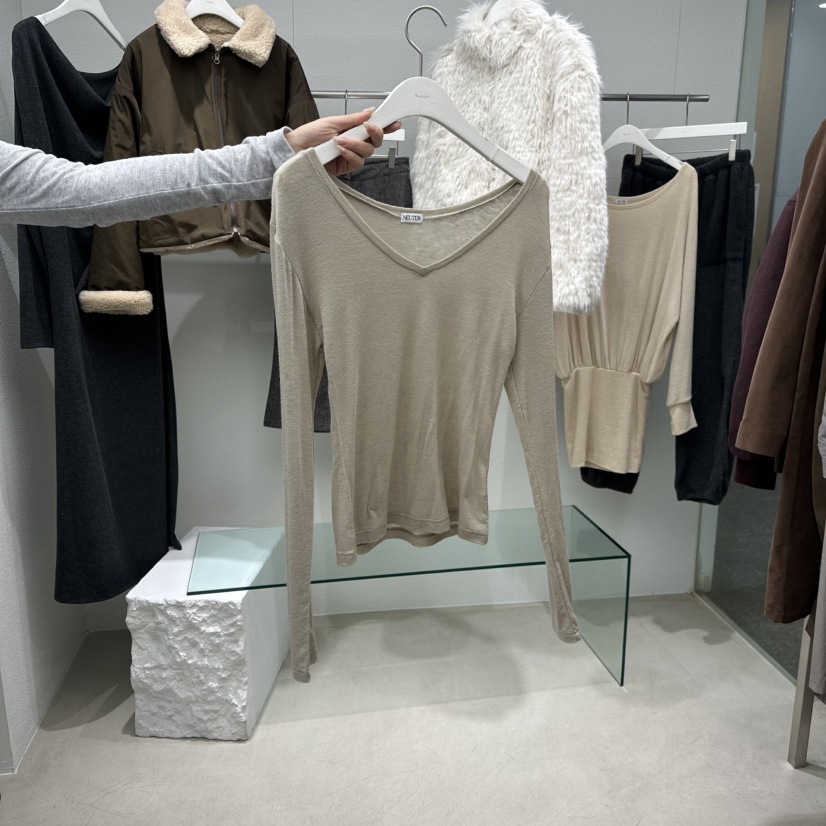 NEUTER東大門㊣代購女裝新品25秋冬真品推薦時尚職業長袖T恤NEUTER長袖T恤圖色3