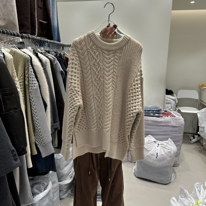 AT THE END韓國代購㊣女裝新款熱賣人氣25秋冬推薦針織衫AT THE END針織衫圖色2