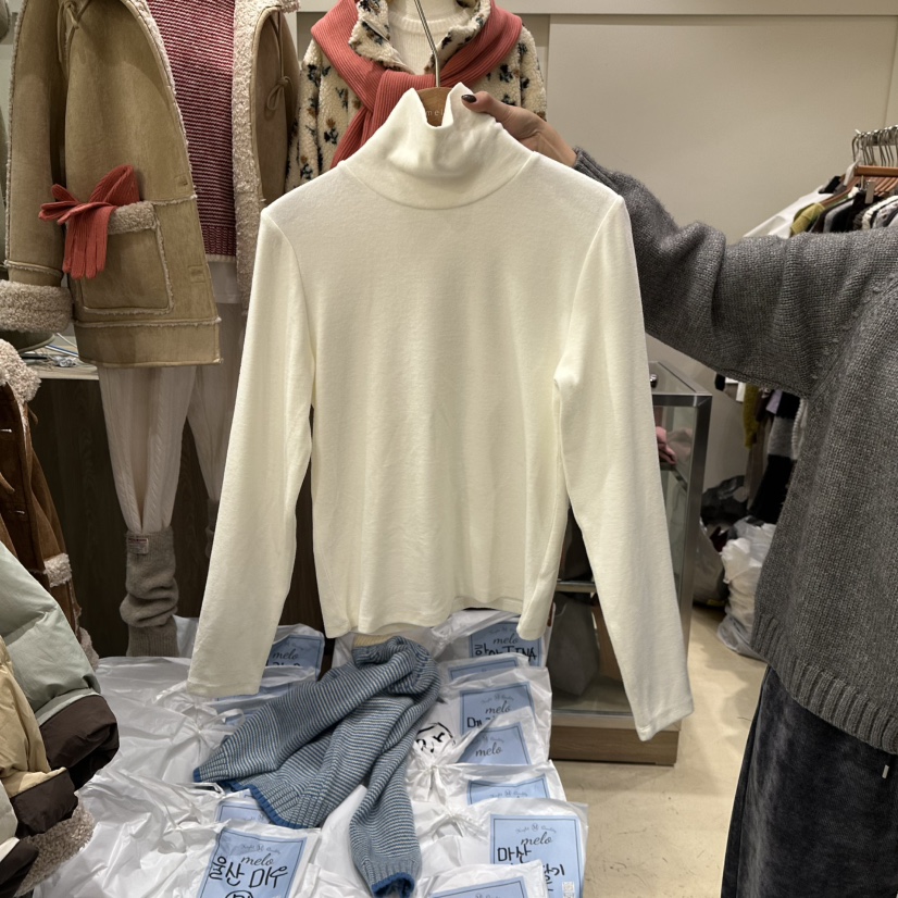 MELO韓國直郵㊣女裝新款熱賣真品休閑人氣時尚25秋冬長袖T恤MELO長袖T恤圖色1