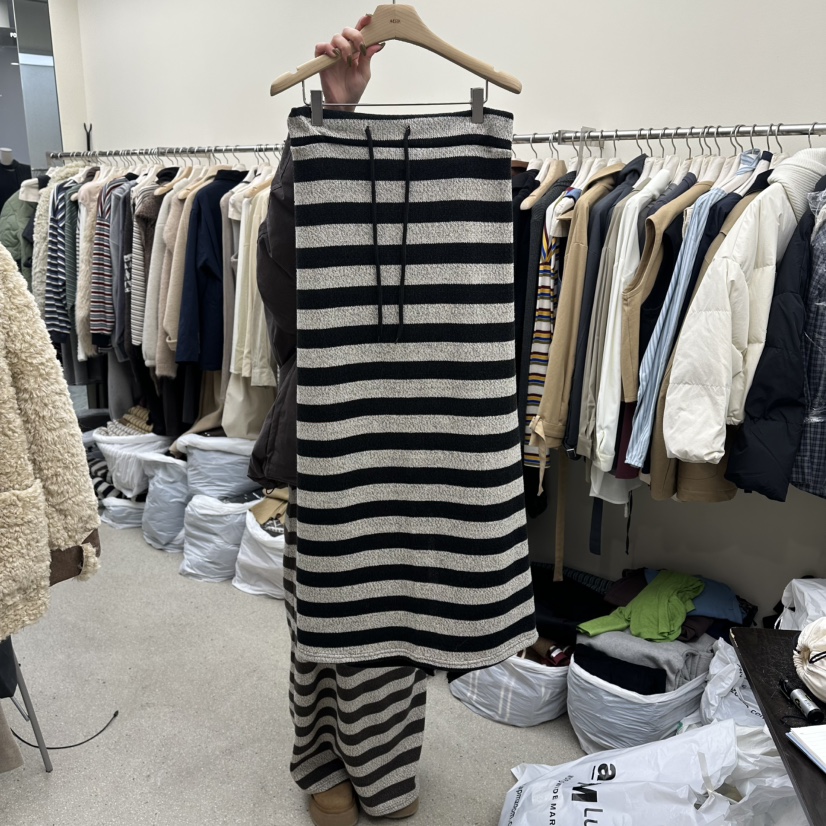 AMOEBA東大門㊣實拍女士新款真品推薦熱賣時尚25秋冬人氣長裙AMOEBA長裙圖色2黑色