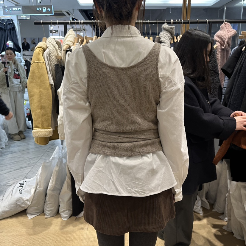 OVERTAKE韓國代購㊣女裝新品時尚真品人氣職業熱賣吊帶背心OVERTAKE吊帶/背心