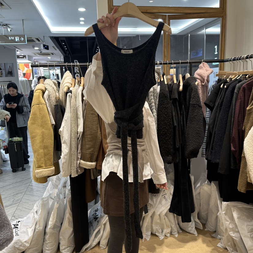 OVERTAKE韓國代購㊣女裝新品時尚真品人氣職業熱賣吊帶背心OVERTAKE吊帶/背心圖色2