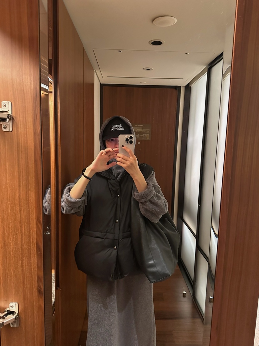 A Flan東大門㊣實拍女士新款休閑熱賣時尚人氣職業真品衛衣A:FLAN EDITION衛衣