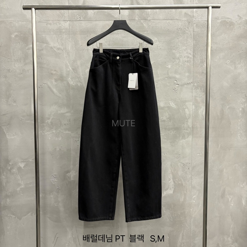 MUTE-P韓國代購㊣女裝新品人氣25秋冬熱賣時尚真品推薦牛仔褲MUTE牛仔褲圖色2黑色