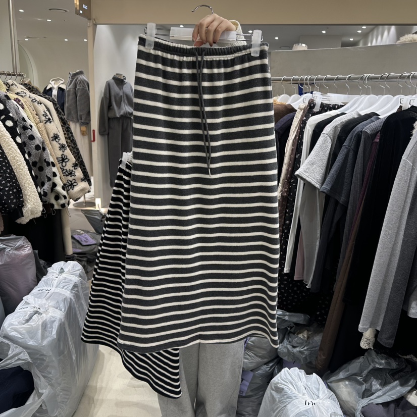 BENE韓國代購㊣女裝新款休閑熱賣推薦職業25秋冬時尚人氣長裙BENE長裙圖色3墨色