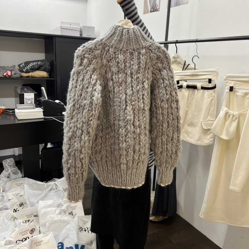 UNANSWERED-MYSTERY東大門㊣代購女裝新款休閑熱賣人氣毛衣UNANSWERED-MYSTERY毛衣