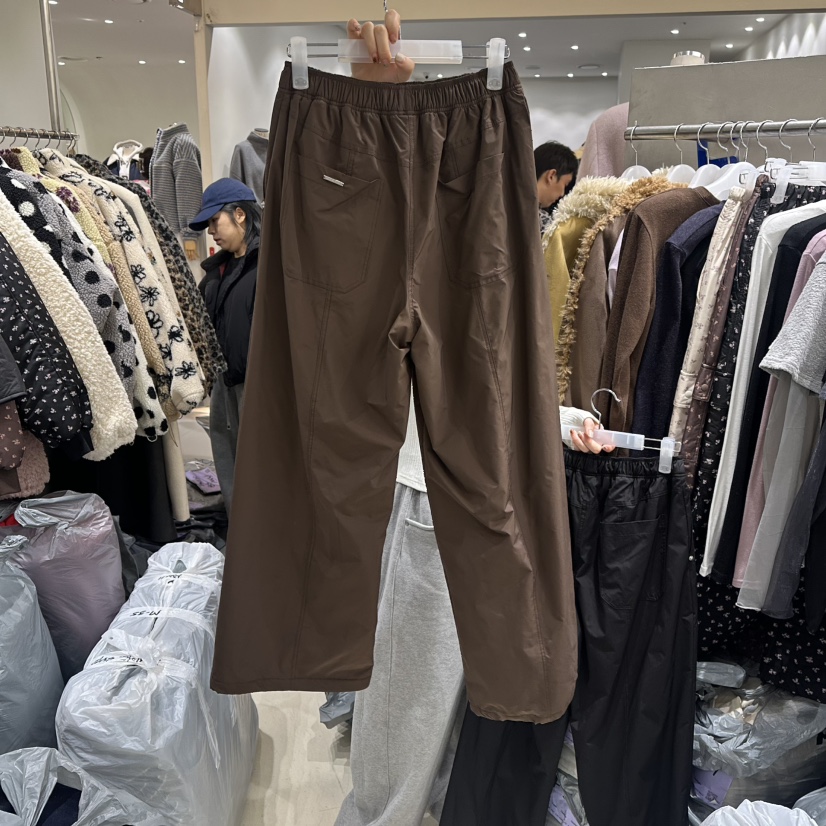 BENE東大門㊣實拍女士新款熱賣人氣休閑真品時尚休閑褲尼龍絨BENE休閑褲