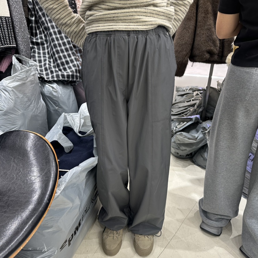 BENE東大門㊣實拍女士新款熱賣人氣休閑真品時尚休閑褲尼龍絨BENE休閑褲圖色3