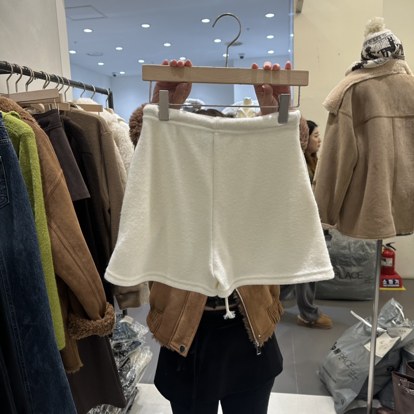 AURA韓國直郵㊣女裝新品職業人氣熱賣真品時尚25秋冬短褲羊毛Au ra短褲