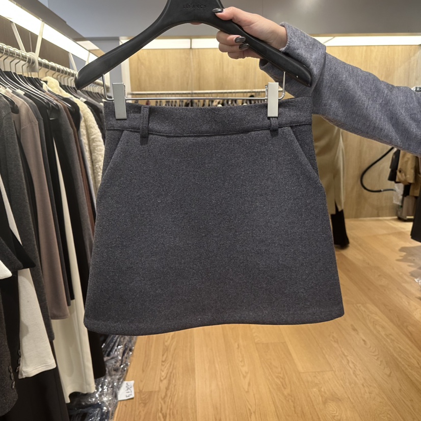 LEFANCY東大門㊣代購女士新款時尚熱賣休閑推薦真品職業短裙LEFANCY短裙圖色2