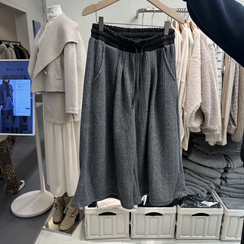 HUMMING BIRD東大門㊣直郵女裝新品推薦時尚熱賣真品短褲麂皮HUMMING BIRD短褲圖色2