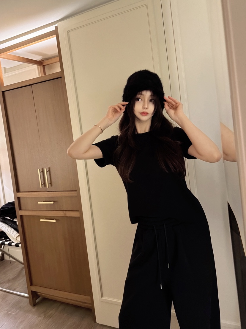 CLOTH東大門㊣實拍女士新品25秋冬推薦真品人氣職業T恤貂皮絨CLOTHT恤