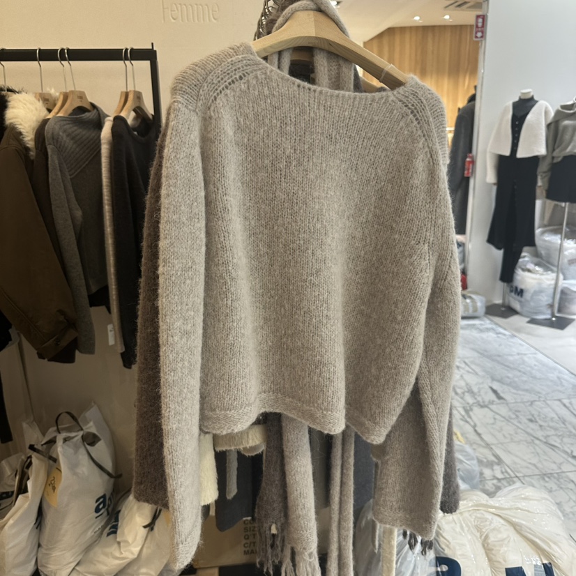 LA MAGIE FEMME東大門㊣實拍女裝新款時尚人氣毛衣含脖帶Lamagie Femme毛衣