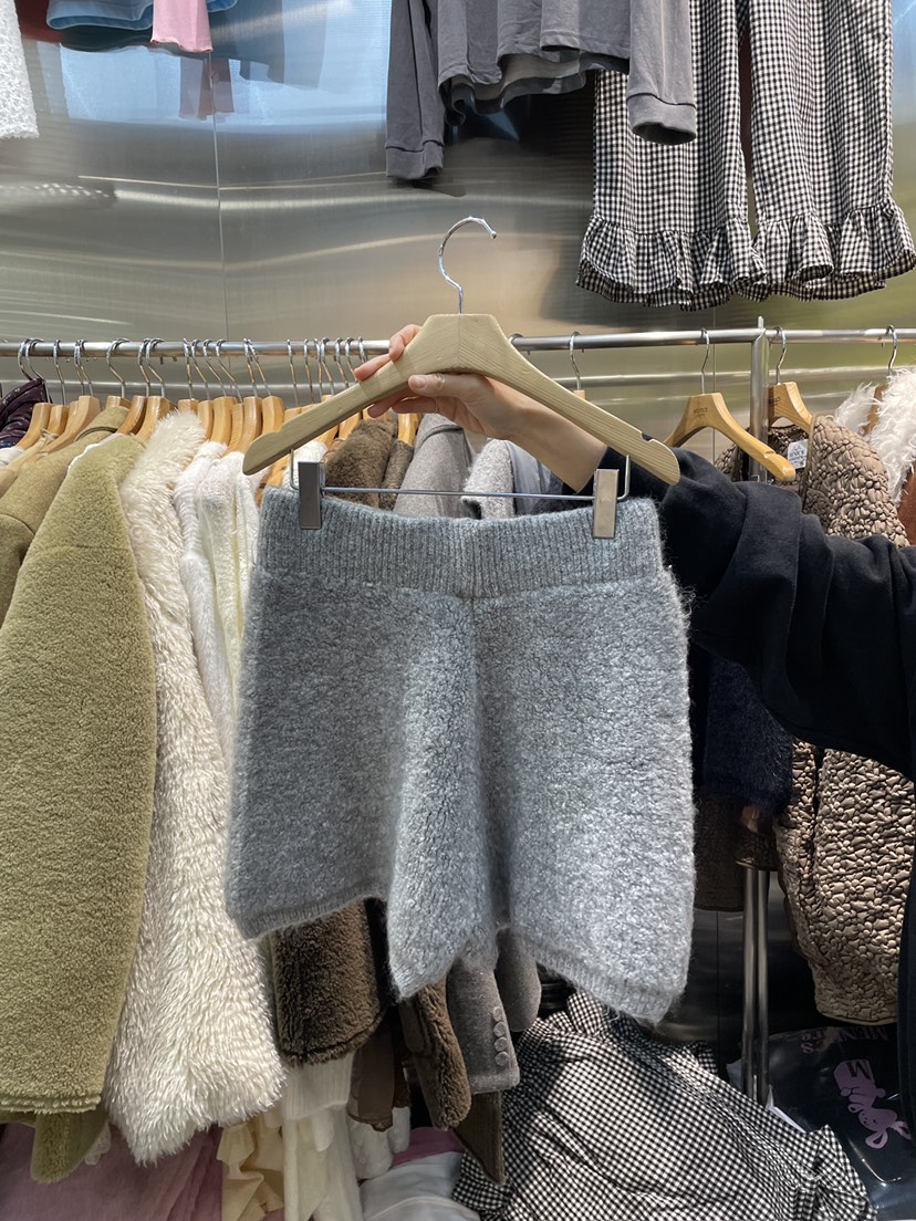 MENDL S東大門㊣直郵女裝新品真品熱賣25秋冬時尚人氣短褲MENDL S短褲圖色1