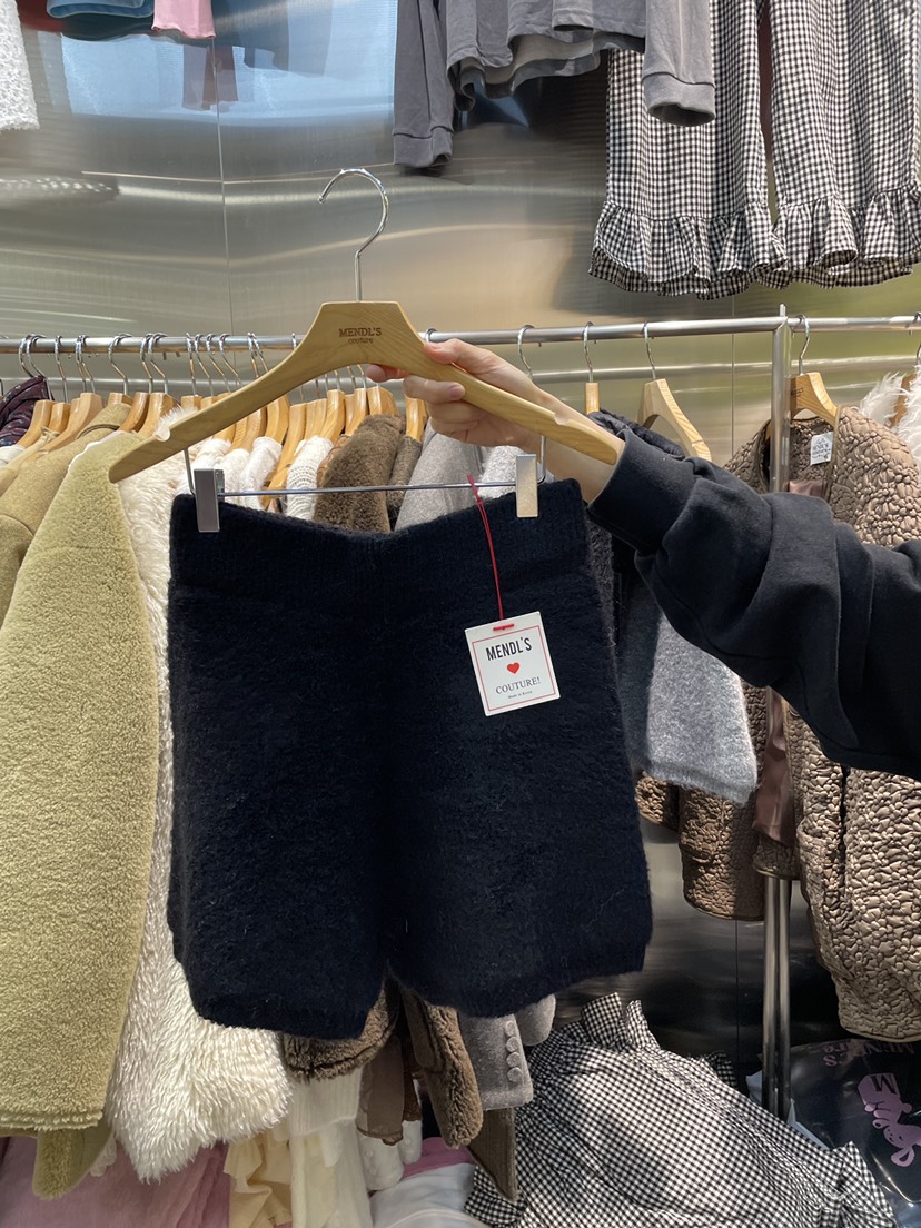MENDL S東大門㊣直郵女裝新品真品熱賣25秋冬時尚人氣短褲MENDL S短褲圖色2