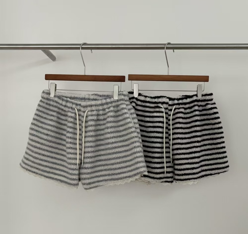 SYMBOL韓國代購㊣女裝新品25秋冬時尚熱賣真品人氣短褲羊毛SYMBOL短褲