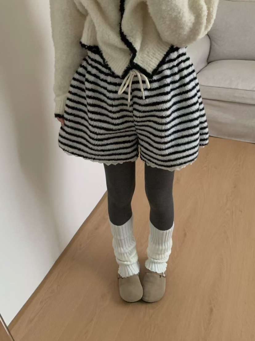 SYMBOL韓國代購㊣女裝新品25秋冬時尚熱賣真品人氣短褲羊毛SYMBOL短褲圖色2