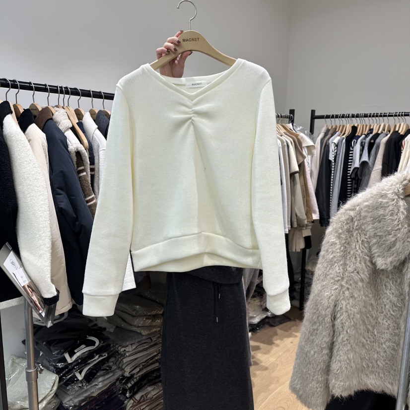 M.G.N東大門㊣實拍女士新款熱賣休閑25秋冬時尚長袖T恤羊毛MAGNET長袖T恤圖色1