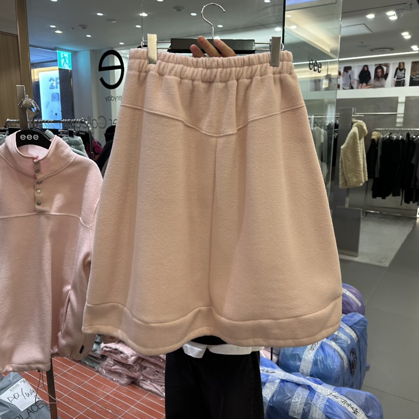 E/E/E韓國代購㊣女裝新款人氣25秋冬半身裙中短裙羊毛保暖柔軟E/E/E半身裙/中短裙