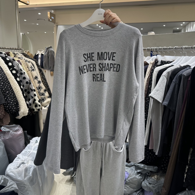 BENE東大門㊣直郵女士新款真品推薦職業25秋冬人氣熱賣長袖T恤BENE長袖T恤圖色1