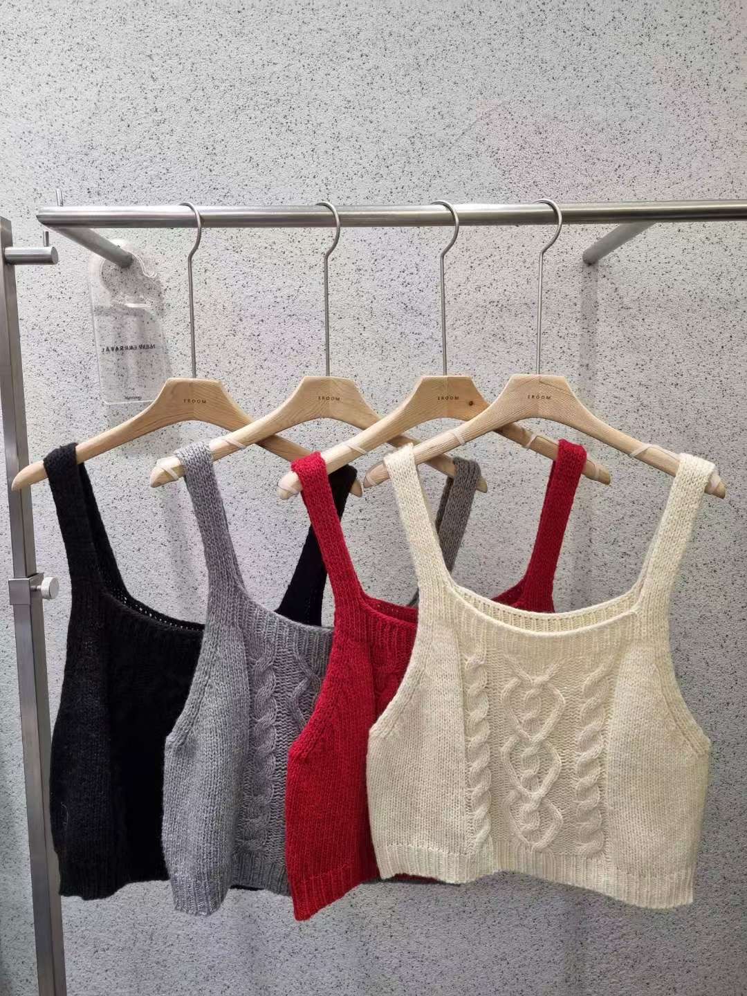 EROOM東大門㊣代購女裝新品真品人氣熱賣休閑吊帶背心不含內搭EROOM吊帶/背心圖色1左一色