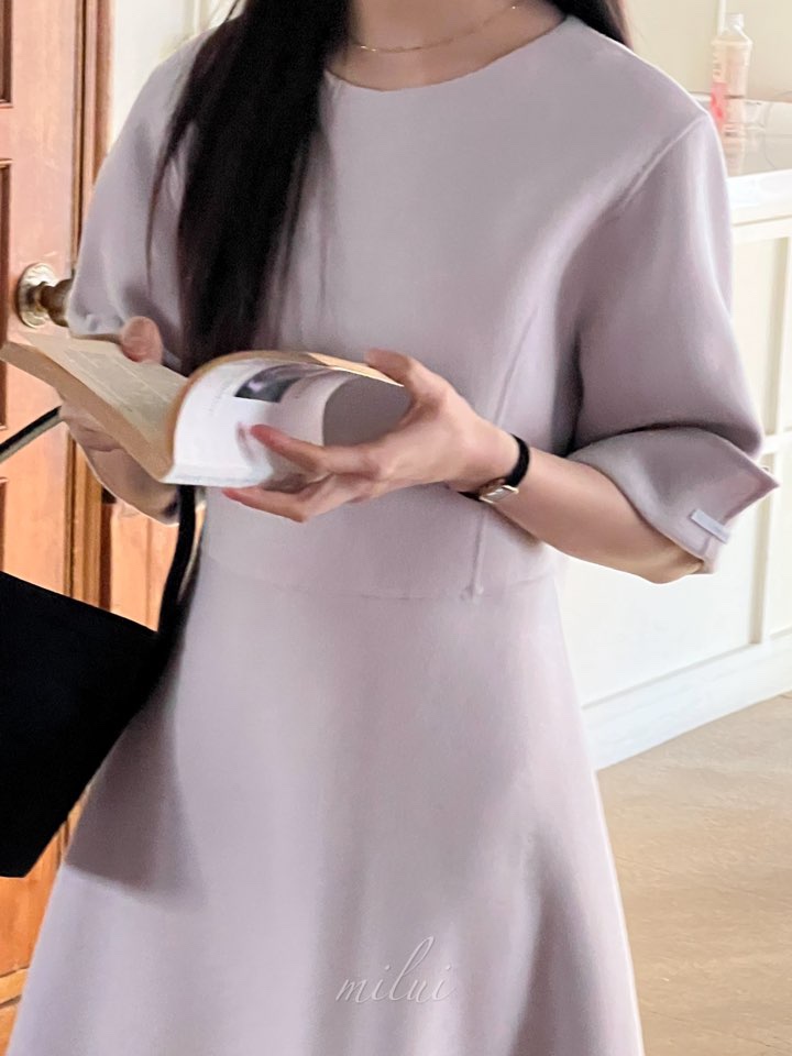 MILUI東大門㊣代購女裝新品時尚休閑人氣推薦25秋冬真品連衣裙MILUI連衣裙