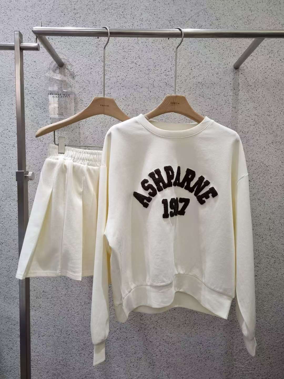 EROOM韓國代購㊣女裝新品推薦職業時尚人氣25秋冬真品套裝套裝EROOM套裝圖色2