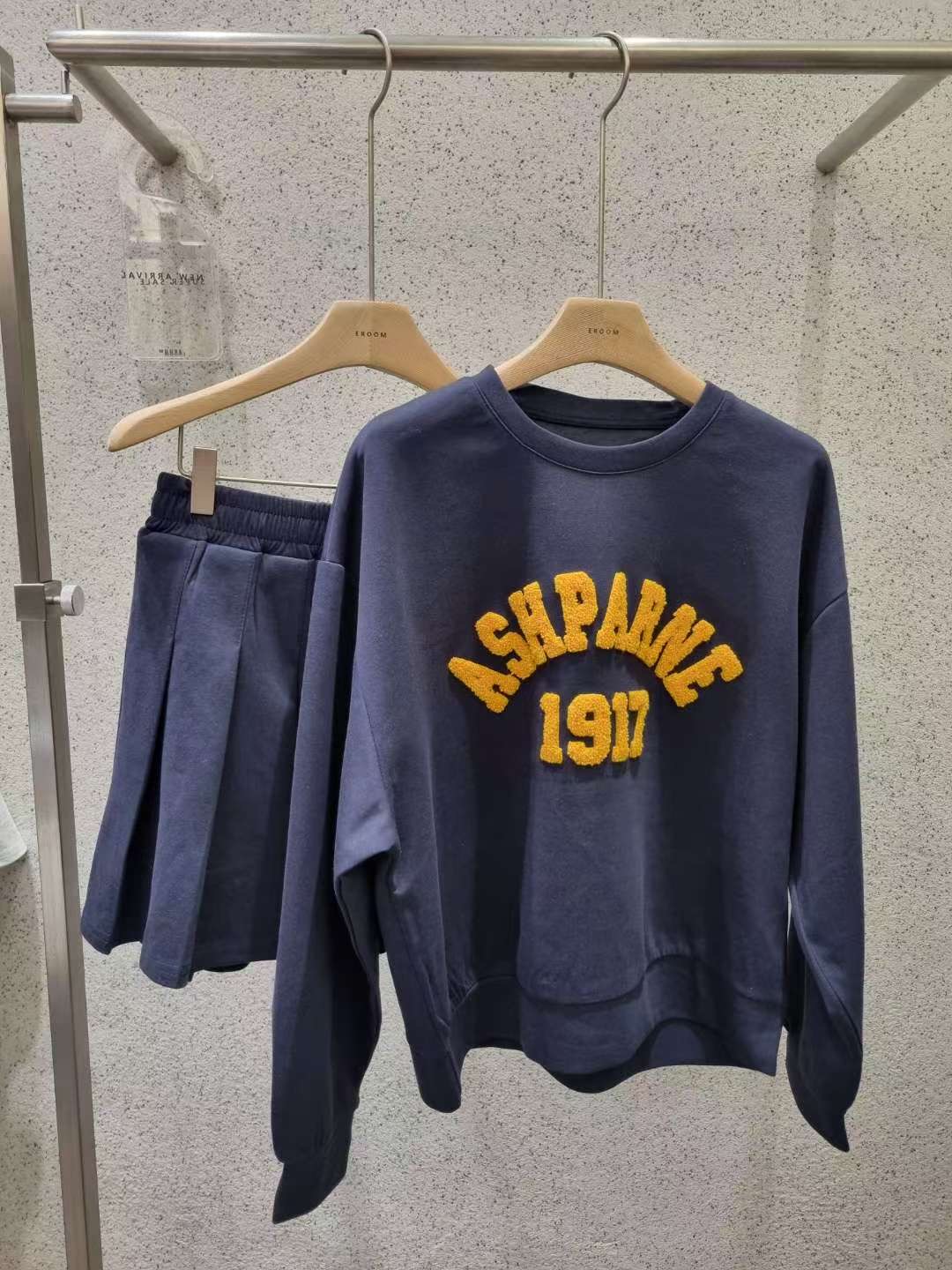 EROOM韓國代購㊣女裝新品推薦職業時尚人氣25秋冬真品套裝套裝EROOM套裝圖色3