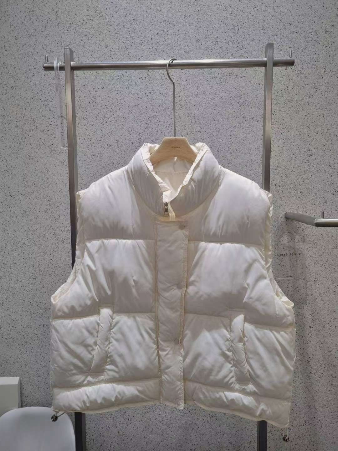 EROOM韓國直郵㊣女裝新款25秋冬推薦人氣真品時尚職業休閑馬甲EROOM馬甲圖色1