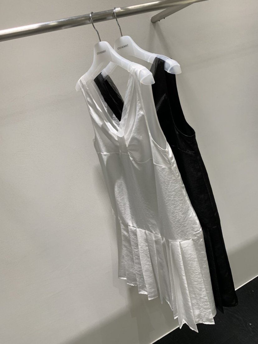 LOVE MOMENT東大門㊣代購女士新品真品人氣時尚職業連衣裙LOVE MOMENT連衣裙