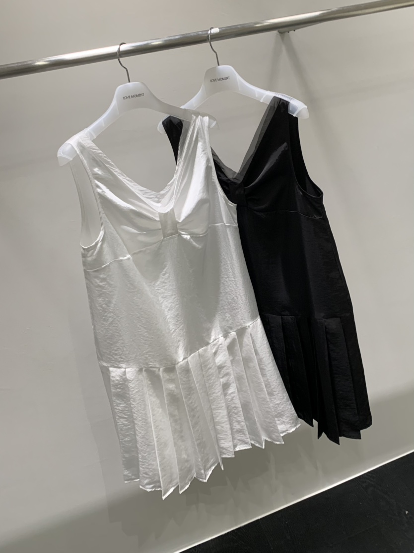 LOVE MOMENT東大門㊣代購女士新品真品人氣時尚職業連衣裙LOVE MOMENT連衣裙