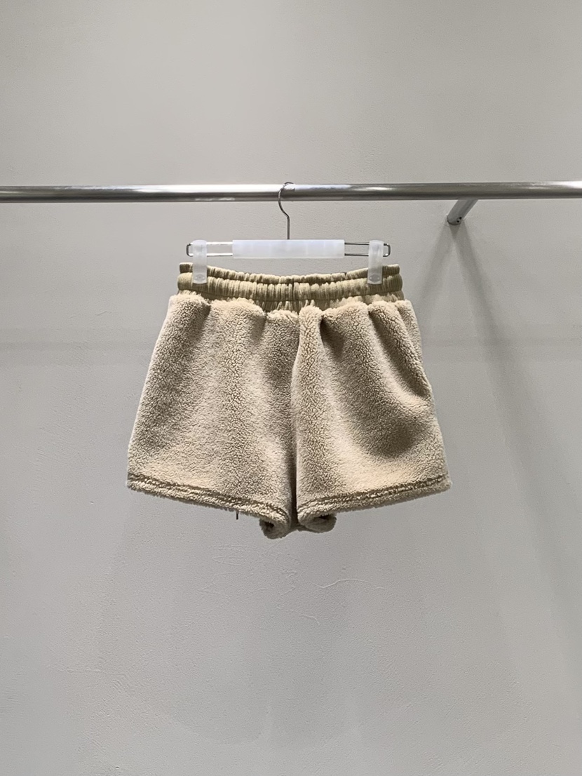 LOVE MOMENT韓國直郵㊣女士新款推薦職業休閑25秋冬短褲羊毛LOVE MOMENT短褲