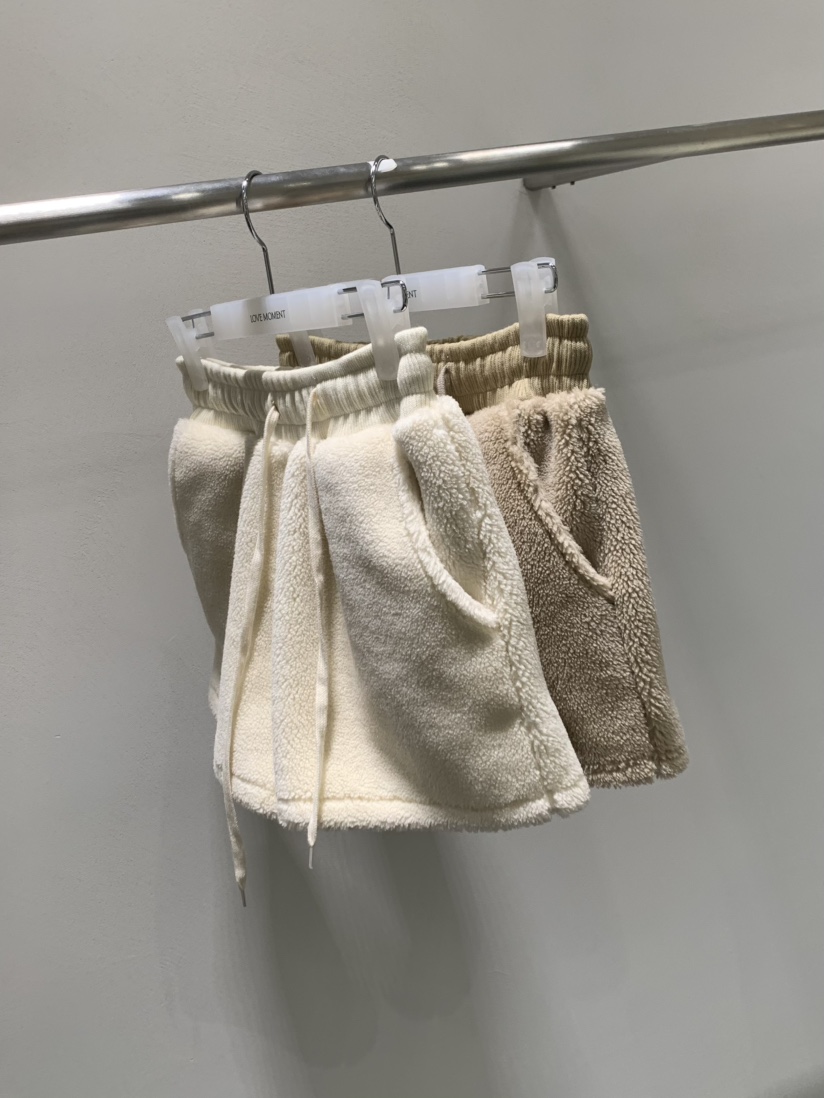 LOVE MOMENT韓國直郵㊣女士新款推薦職業休閑25秋冬短褲羊毛LOVE MOMENT短褲