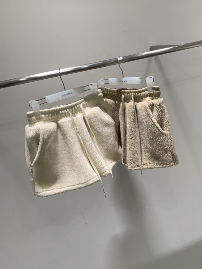 LOVE MOMENT韓國直郵㊣女士新款推薦職業休閑25秋冬短褲羊毛LOVE MOMENT短褲