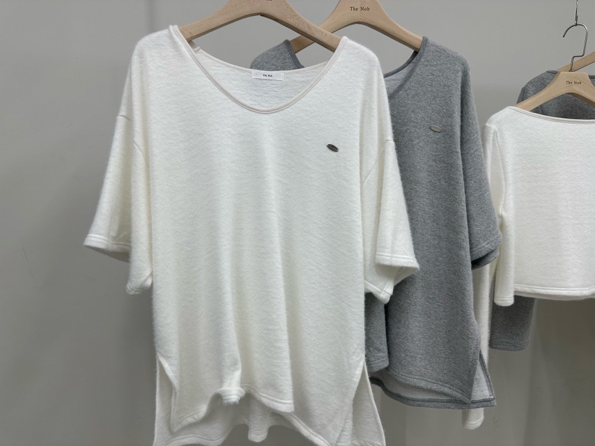 NOB東大門㊣實拍女士新款休閑熱賣真品25秋冬時尚推薦人氣T恤NOBT恤圖色2左二色