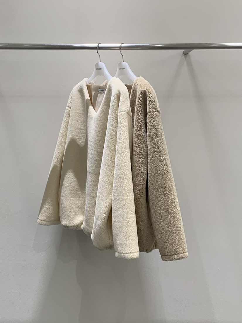 LOVE MOMENT東大門㊣直郵女士新品休閑職業人氣衛衣V領羊毛LOVE MOMENT衛衣