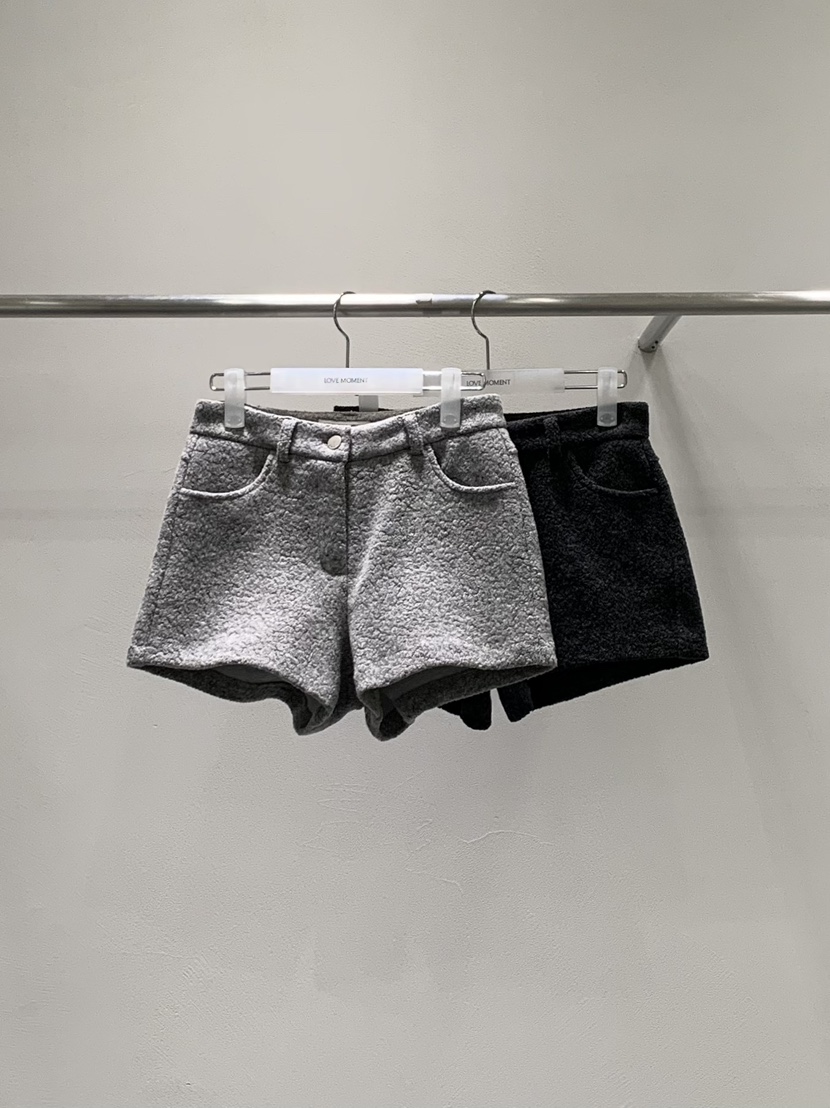 LOVE MOMENT東大門㊣代購女士新款時尚推薦人氣25秋冬短褲羊毛LOVE MOMENT短褲