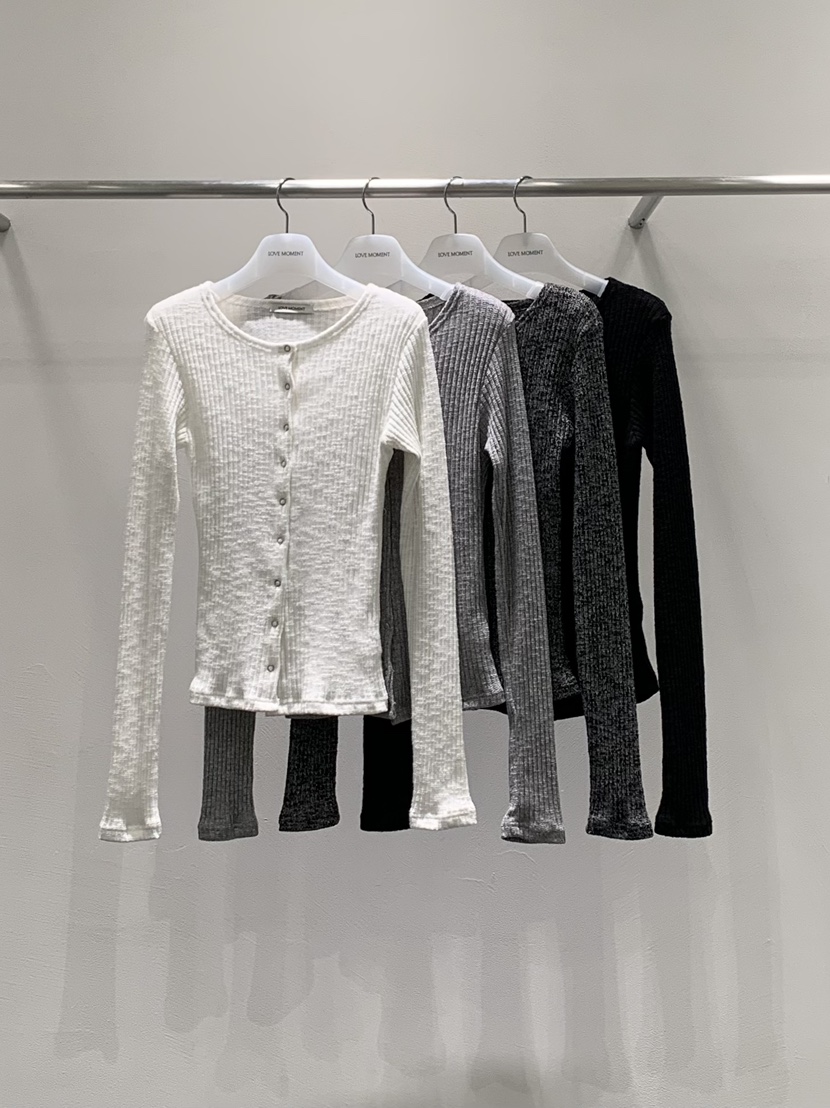 LOVE MOMENT韓國直郵㊣女裝新品熱賣25秋冬休閑時尚長袖T恤LOVE MOMENT長袖T恤