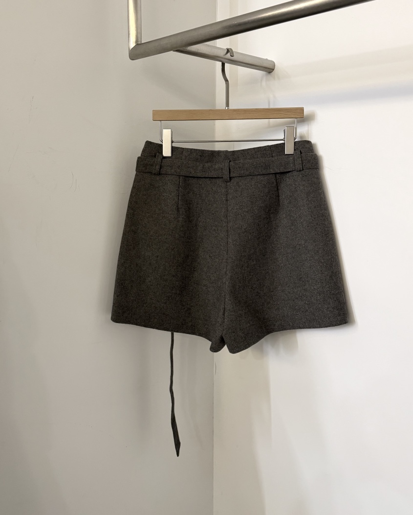 TWENTY FOUR SEVEN24-7東大門㊣實拍女裝新款人氣真品短褲TEWNTY FOUR SEVEN24-7短褲