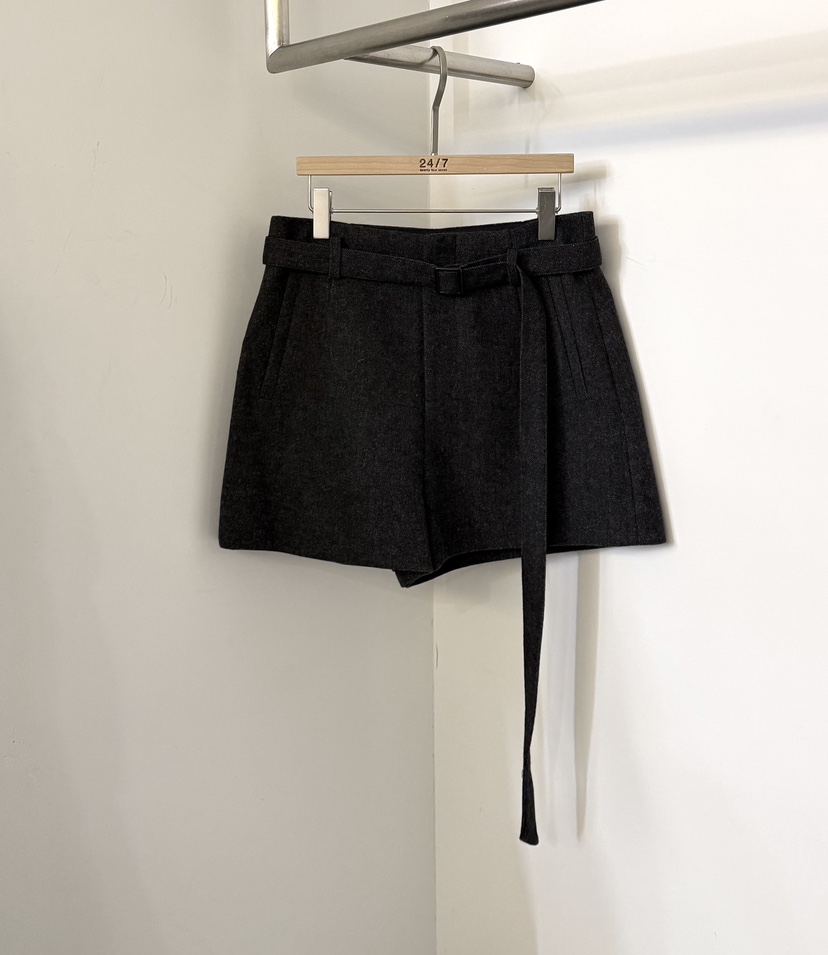 TWENTY FOUR SEVEN24-7東大門㊣實拍女裝新款人氣真品短褲TEWNTY FOUR SEVEN24-7短褲圖色1黑色