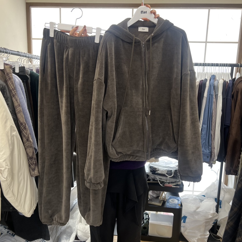 FLAT東大門㊣代購女裝新款職業休閑時尚套裝天鵝絨加絨套裝FLAT套裝圖色2