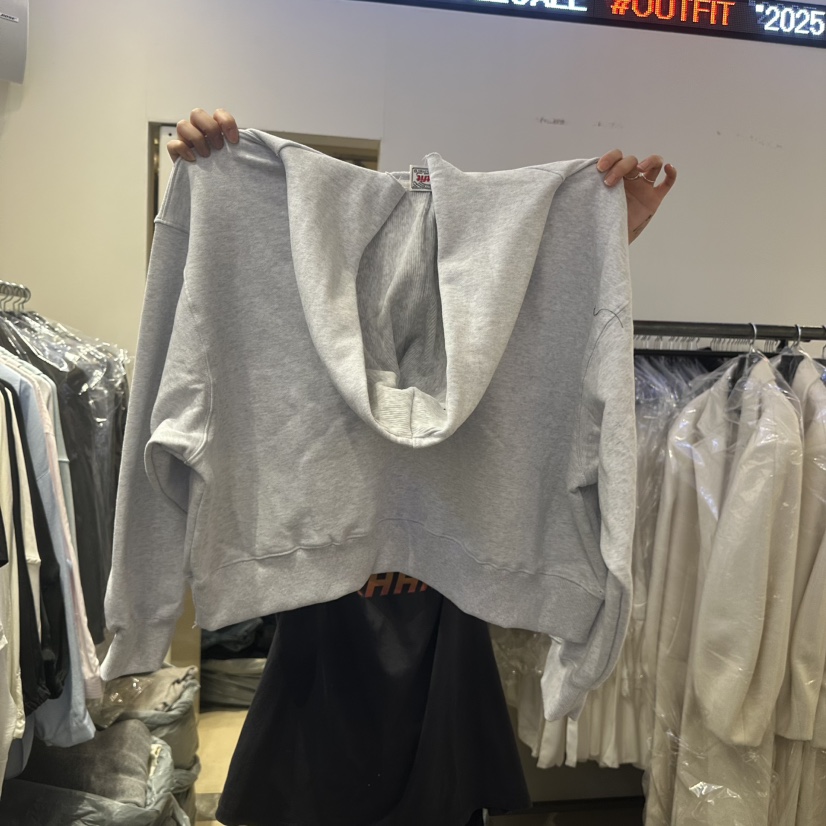 OUTFIT東大門㊣直郵女裝新品休閑25秋冬熱賣真品推薦時尚衛衣OUTFIT衛衣