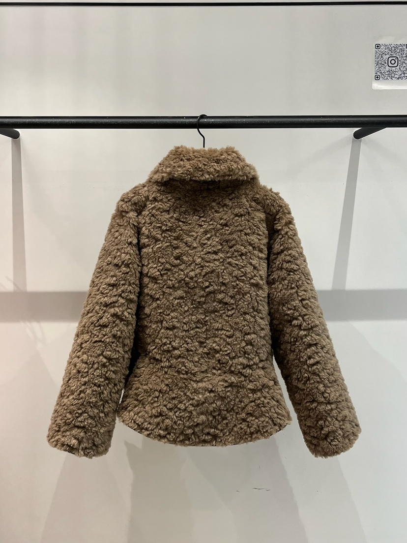 LOVE PULL東大門㊣實拍女裝新款休閑推薦時尚人氣短款大衣LOVE PULL短款大衣