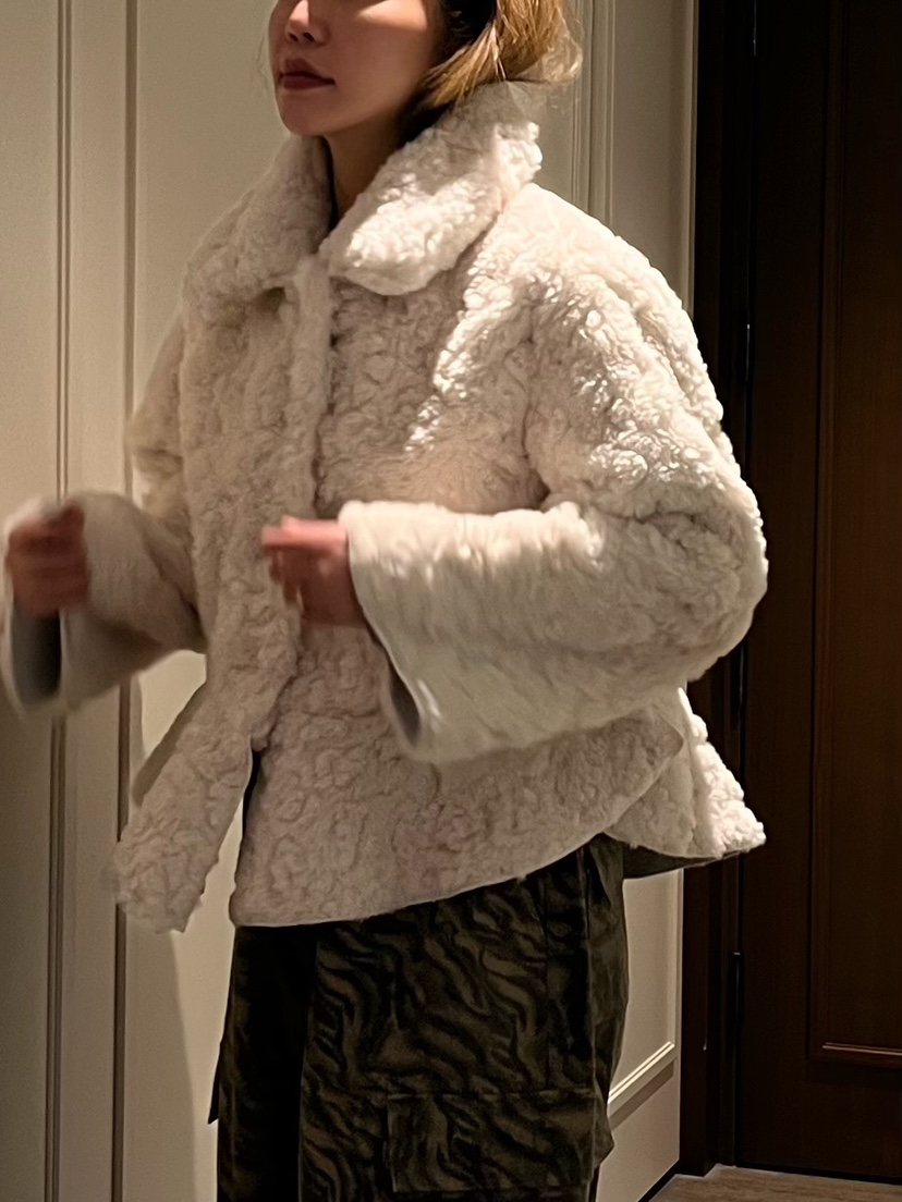 LOVE PULL東大門㊣實拍女裝新款休閑推薦時尚人氣短款大衣LOVE PULL短款大衣