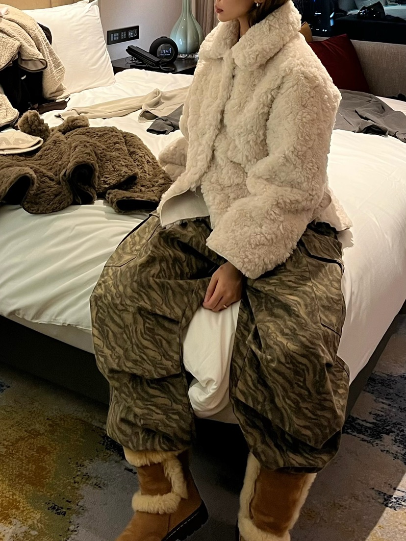 LOVE PULL東大門㊣實拍女裝新款休閑推薦時尚人氣短款大衣LOVE PULL短款大衣