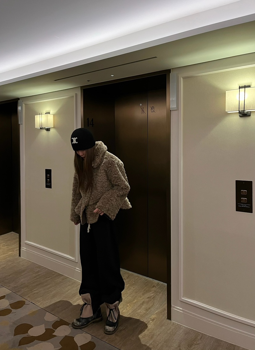 LOVE PULL東大門㊣實拍女裝新款休閑推薦時尚人氣短款大衣LOVE PULL短款大衣