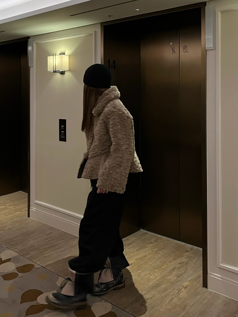 LOVE PULL東大門㊣實拍女裝新款休閑推薦時尚人氣短款大衣LOVE PULL短款大衣