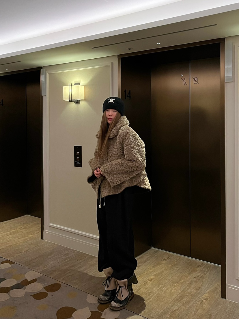 LOVE PULL東大門㊣實拍女裝新款休閑推薦時尚人氣短款大衣LOVE PULL短款大衣