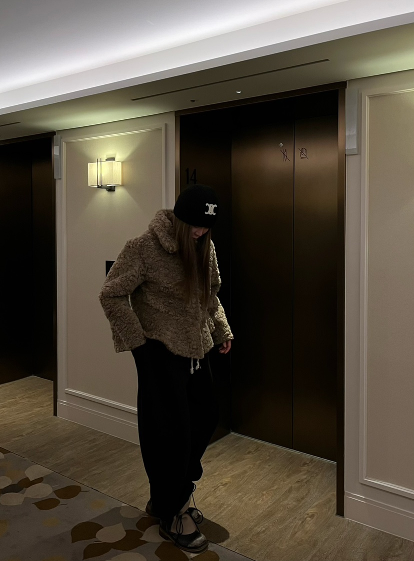 LOVE PULL東大門㊣實拍女裝新款休閑推薦時尚人氣短款大衣LOVE PULL短款大衣