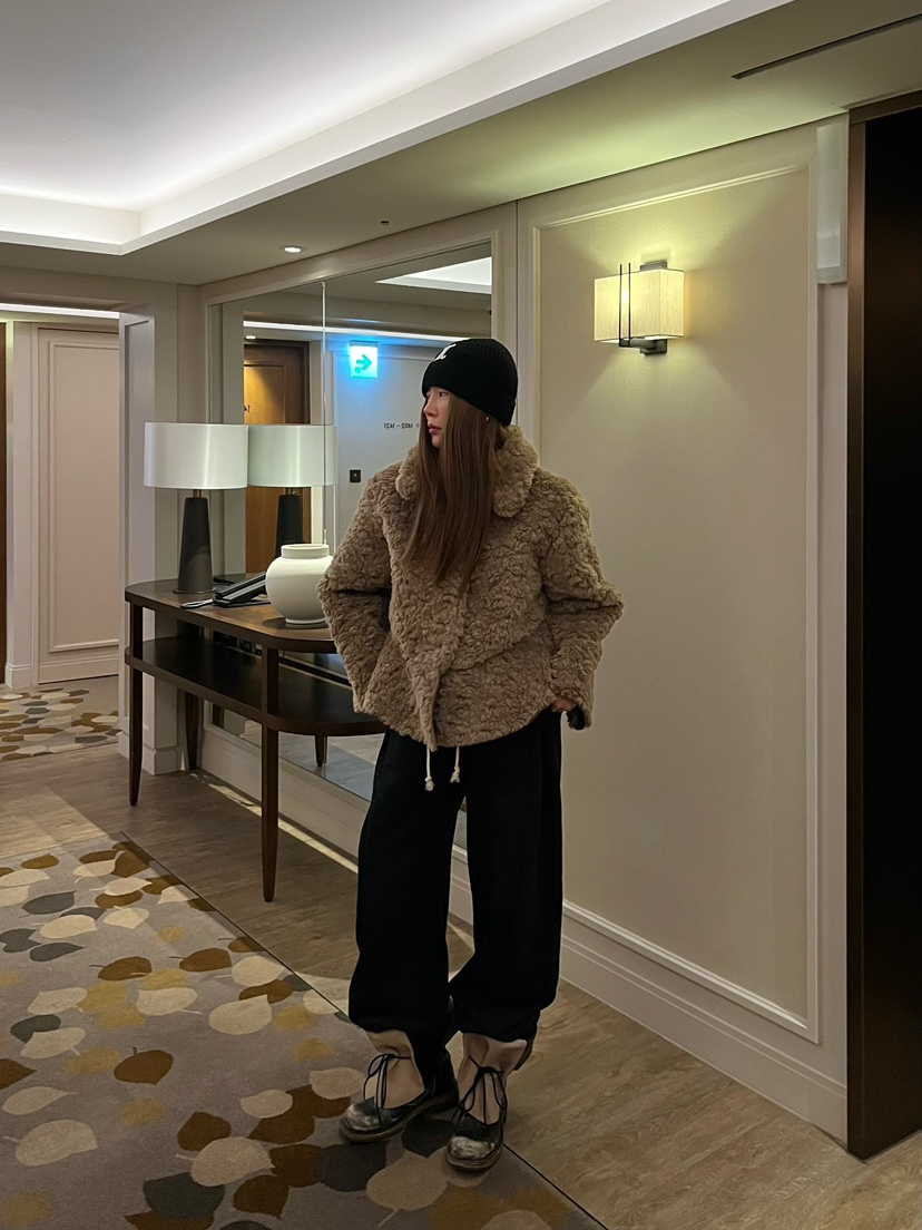 LOVE PULL東大門㊣實拍女裝新款休閑推薦時尚人氣短款大衣LOVE PULL短款大衣